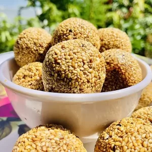 Flax seeds jaggery laddu