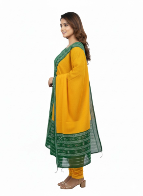 Green Solid Kurta Set with Mustard Dupatta - Image 2