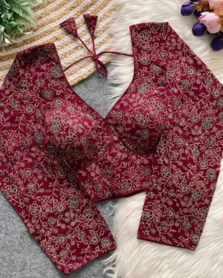 Maroon Printed Cotton Blouse with V-Neck - Image 2