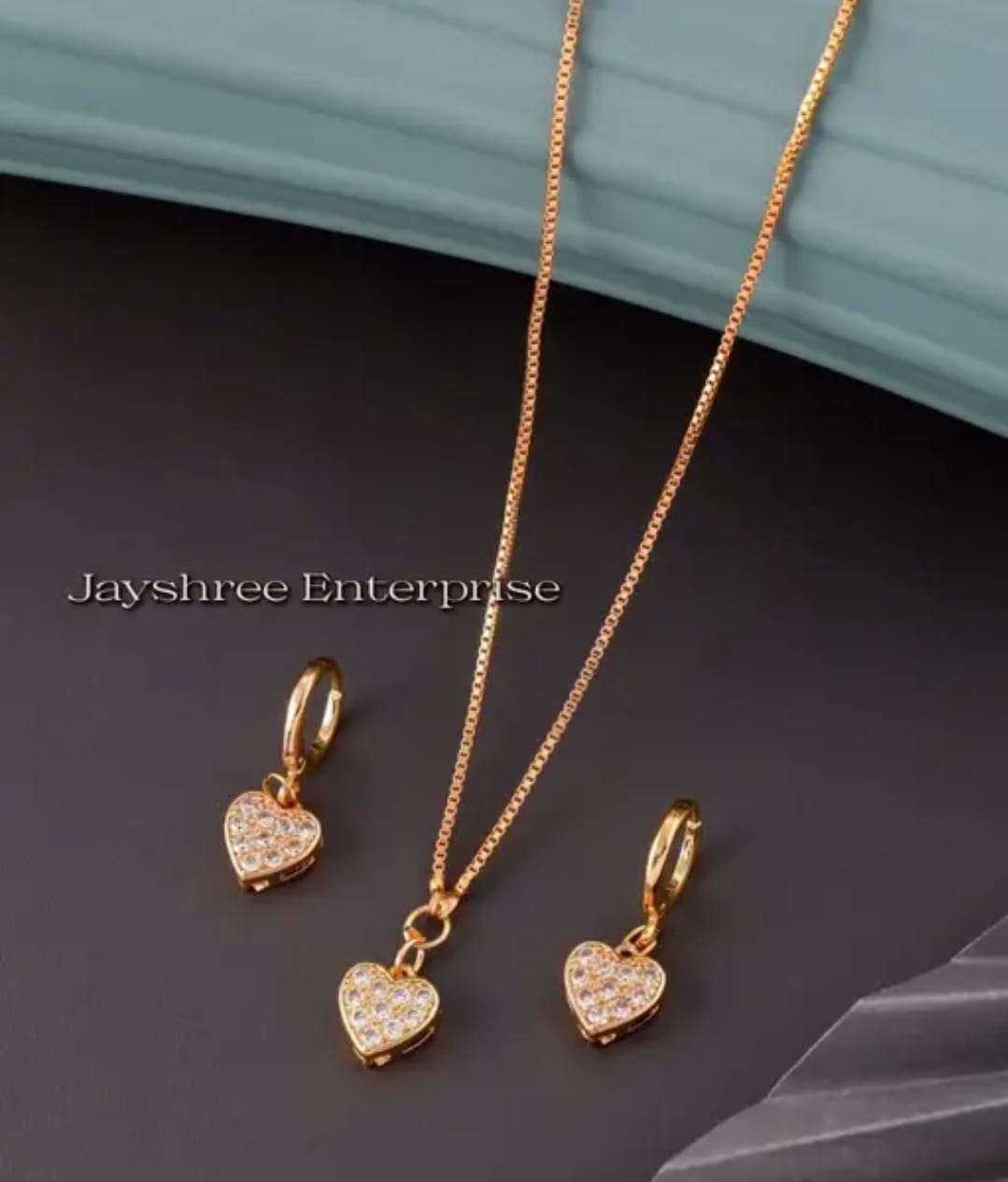 Rose Gold Chain Pendant & Earrin