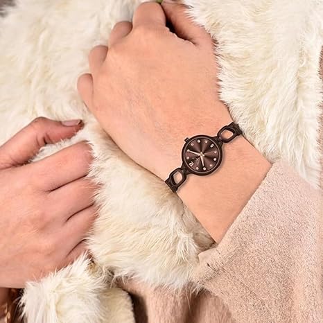Analogue Dial Bracelet Watch for Women's & Girl's - Image 4