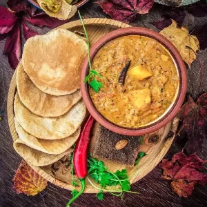Odisha Puri with Aloo mater curry