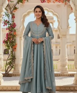 Women Silk Blend Kurta Pant Dupatta Set