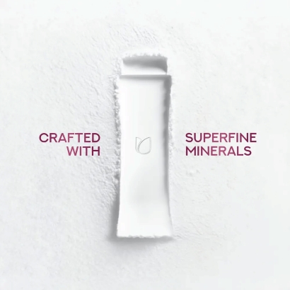 Pond's Dreamflower Pink Lily Perfume Body Powder - Image 5
